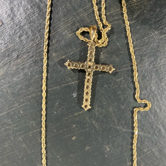 Gold Minimalist Cross Pendant Necklace - Picture 7 of 8